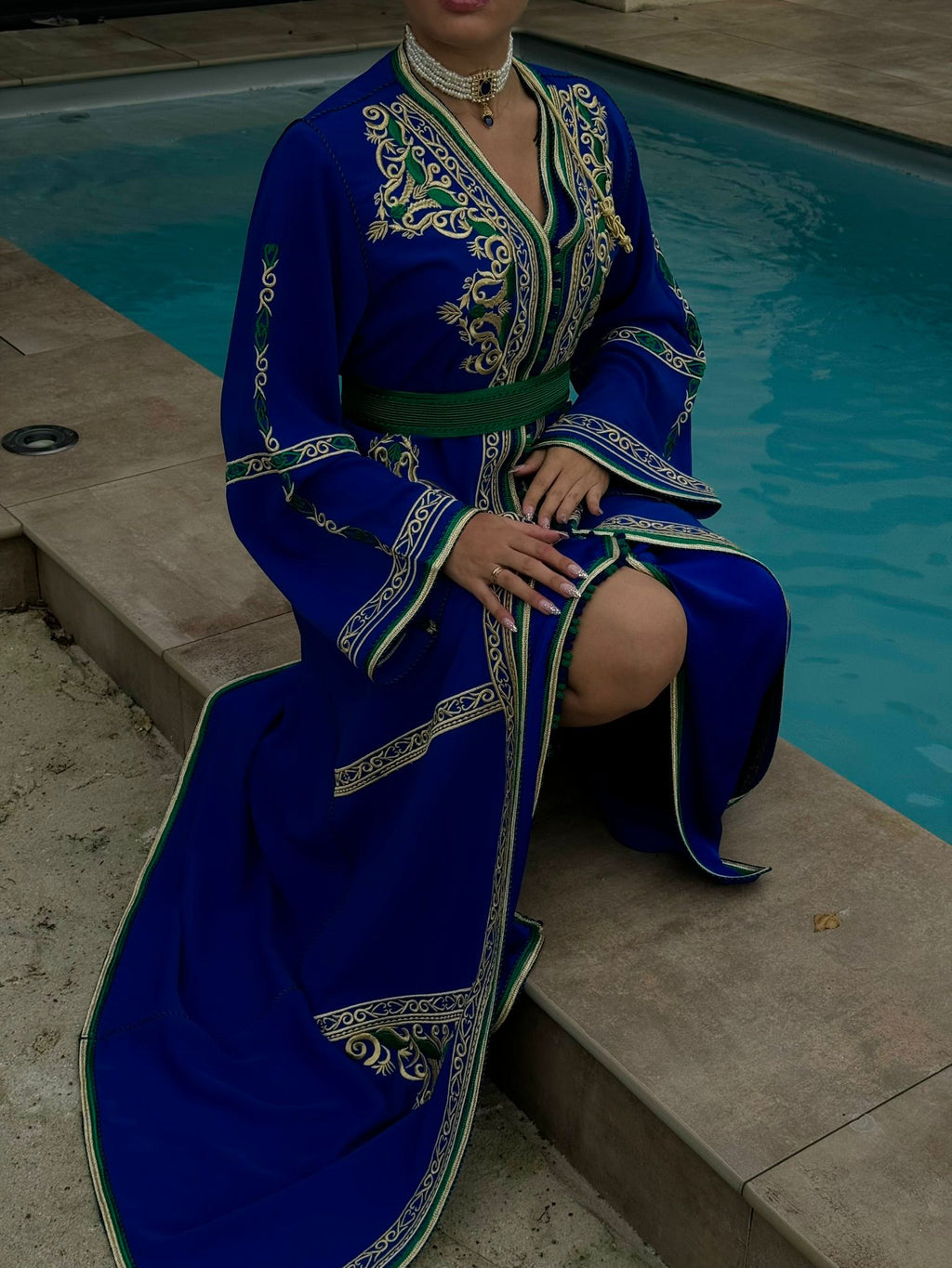 Takchita brodée bleu et vert
