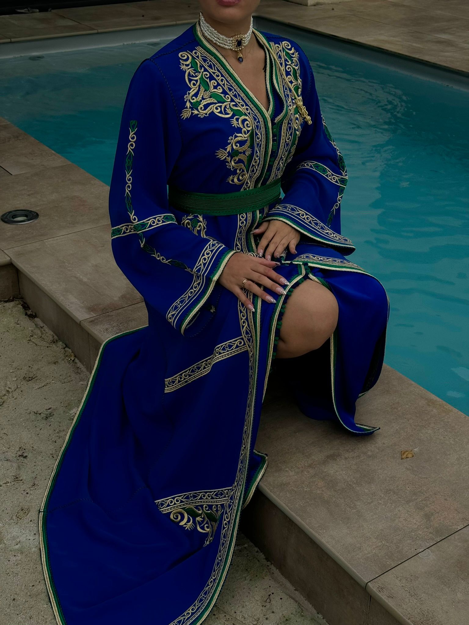 Takchita brodée bleu et vert